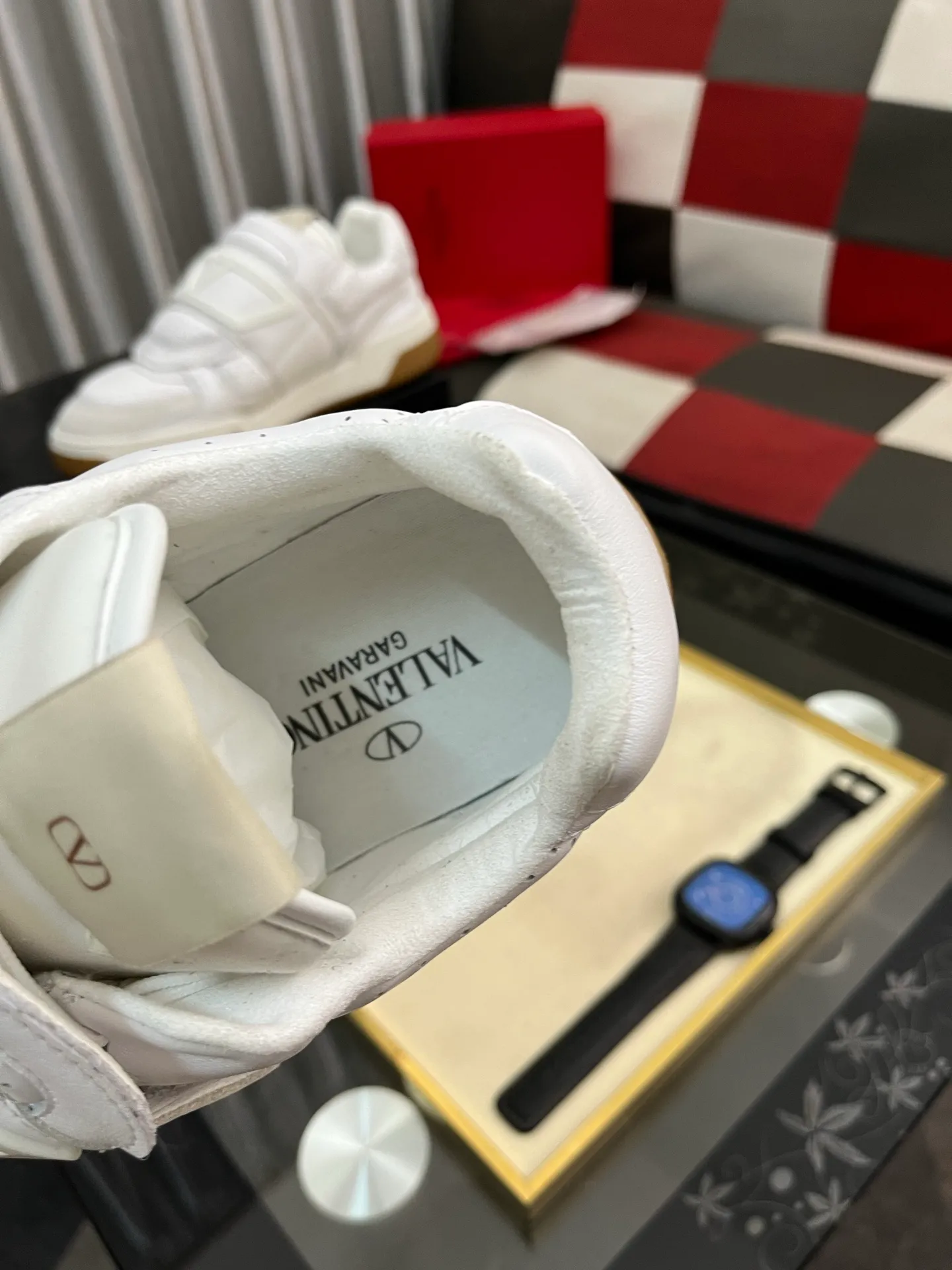 Men's shoes 💰540⌚️⌚️ VALENTINO Valentino's 2025 SS spring and summer new hot casual sports shoes, imported elastic cloth upper ➕The heel is Warren's exclusive rivet shape. The whole is very representative, the combination outsole is really easy to wear and very comfortable on the foot~, classic, comfortable and versatile! Size: 38-443️⃣Colors available